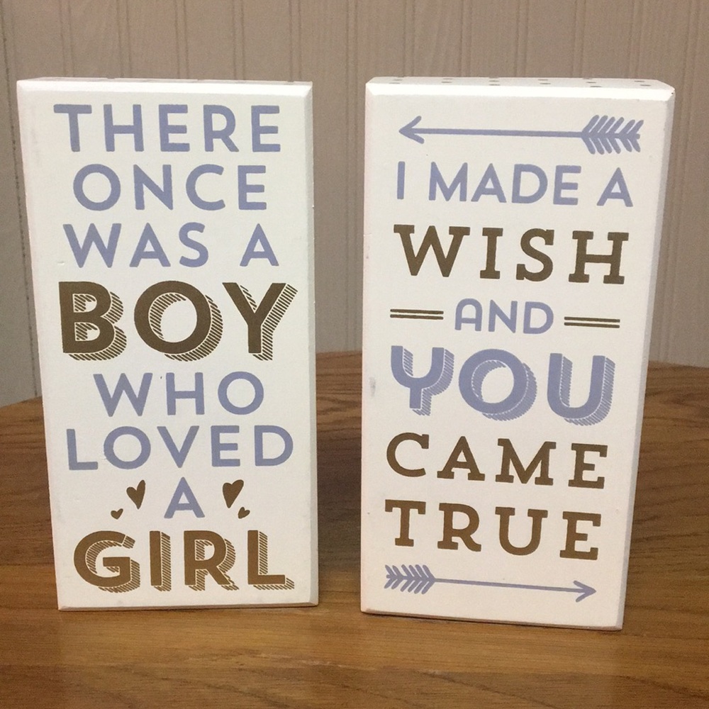 Kirklands Decor - Cream, Grey and Gold blocks.